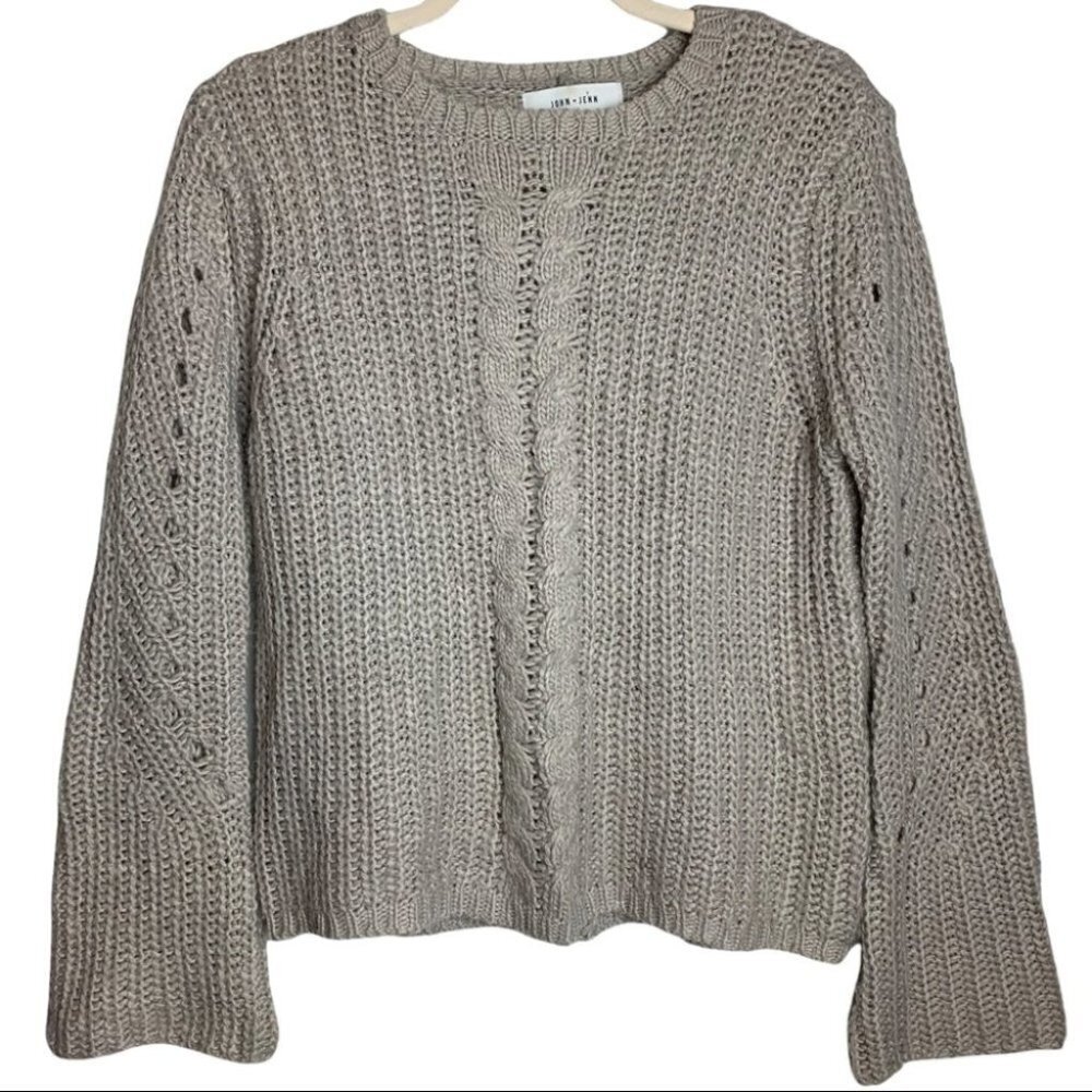 John & Jenn Chunky Knit  Sweater Size Small